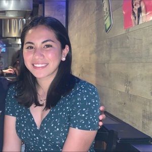 Meet your Posher, Alyssa